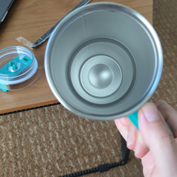 30oz Tumbler with straw and handle NWOT - Picture 6 of 6